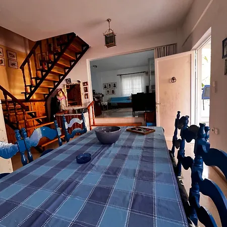 Anna's House *