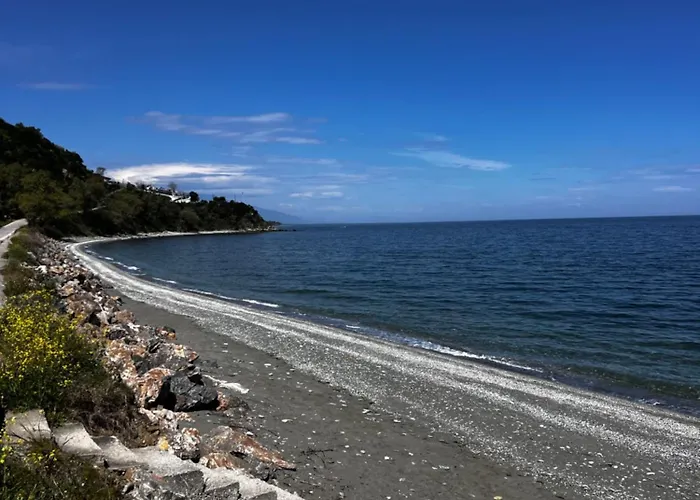 Anna's House * Kókkinon Nerón